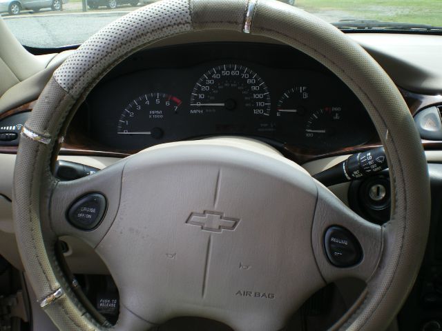 Chevrolet Malibu 2001 photo 2