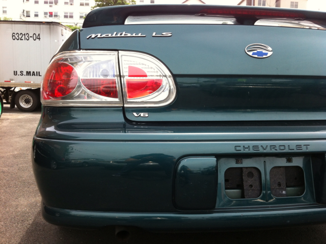 Chevrolet Malibu 2001 photo 3