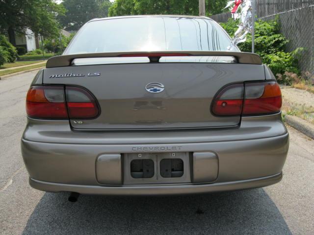 Chevrolet Malibu 2001 photo 2