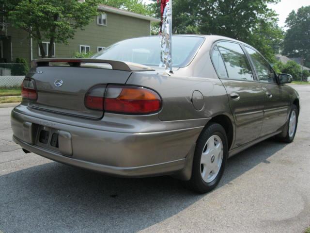 Chevrolet Malibu 2001 photo 3