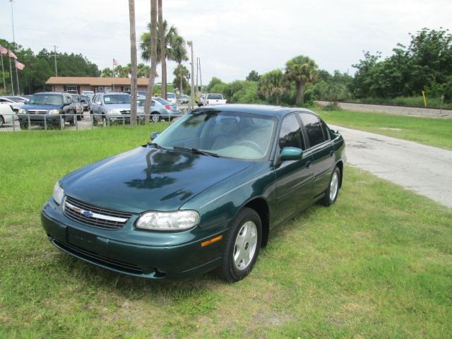 Chevrolet Malibu 2001 photo 2