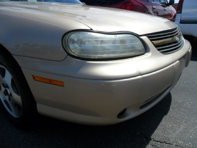 Chevrolet Malibu 2002 photo 2