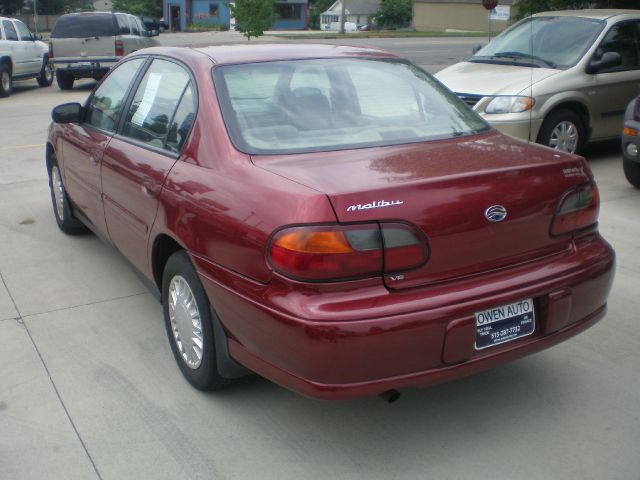 Chevrolet Malibu 2002 photo 2