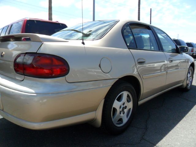 Chevrolet Malibu 2002 photo 2