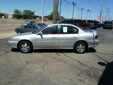 Chevrolet Malibu 2002 photo 3