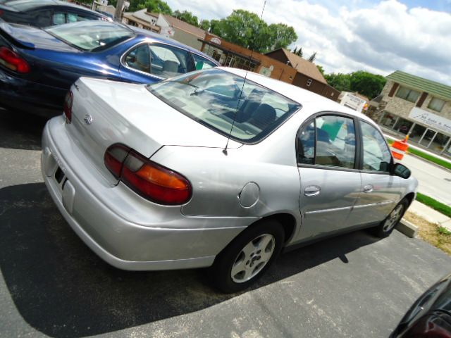 Chevrolet Malibu 2002 photo 3