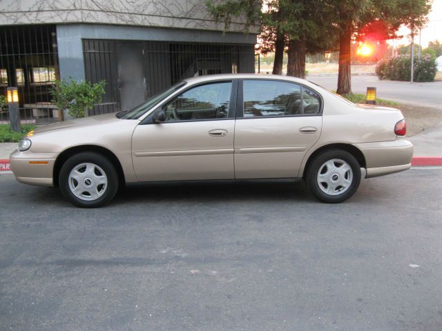 Chevrolet Malibu 2002 photo 3