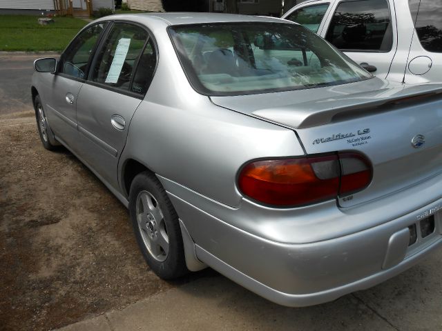 Chevrolet Malibu 2002 photo 3