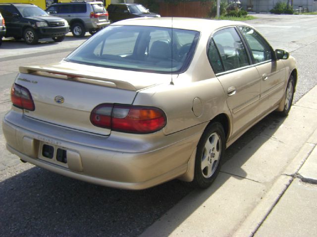 Chevrolet Malibu 2002 photo 3