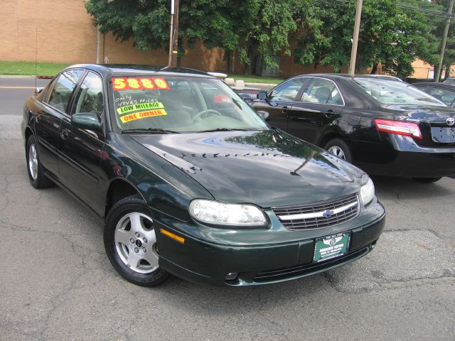 Chevrolet Malibu 2002 photo 2