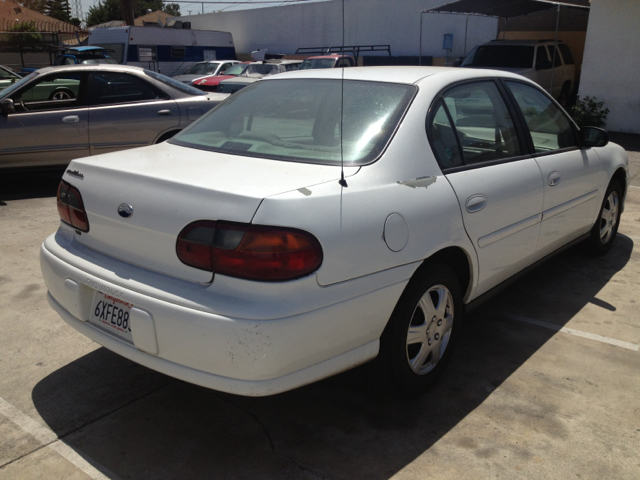 Chevrolet Malibu 2002 photo 3