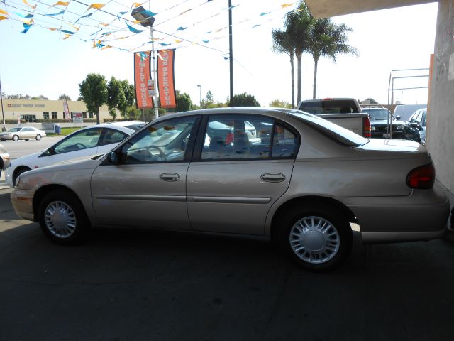 Chevrolet Malibu 2002 photo 3