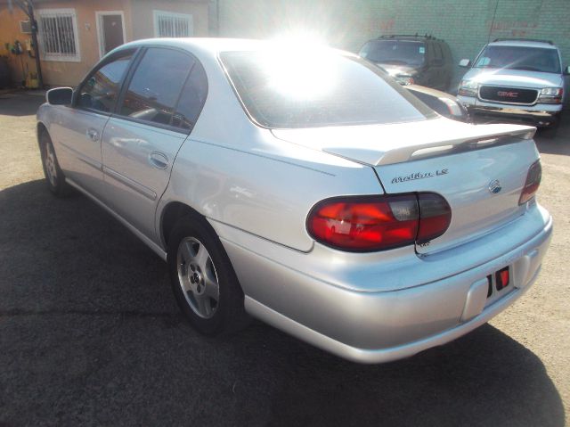 Chevrolet Malibu 2002 photo 2