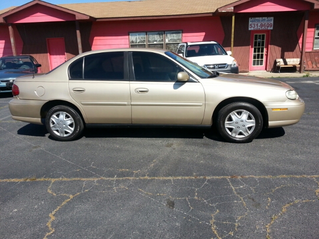 Chevrolet Malibu Base Sedan