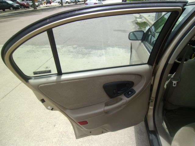 Chevrolet Malibu 2002 photo 2