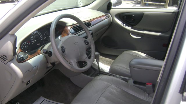 Chevrolet Malibu 2002 photo 3