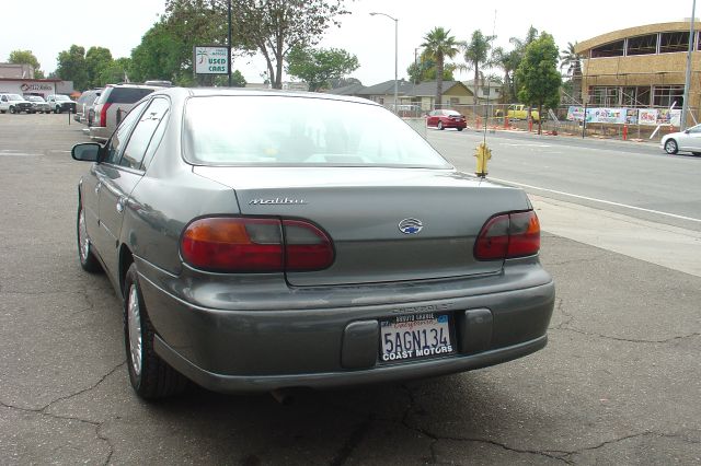 Chevrolet Malibu 2003 photo 3