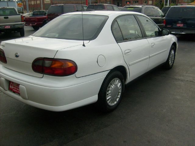 Chevrolet Malibu 2003 photo 2