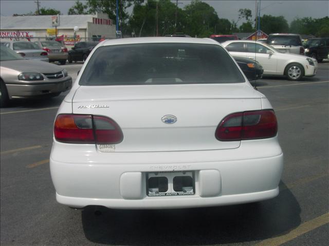 Chevrolet Malibu 2003 photo 3