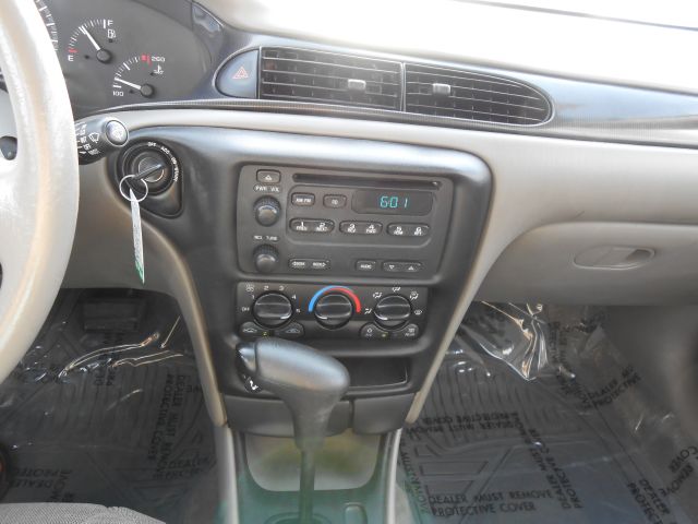 Chevrolet Malibu 2003 photo 2