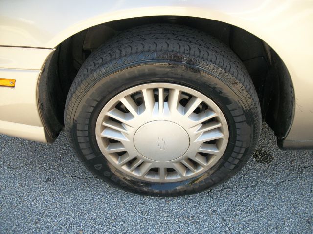 Chevrolet Malibu 2003 photo 3