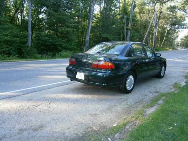 Chevrolet Malibu 2003 photo 2