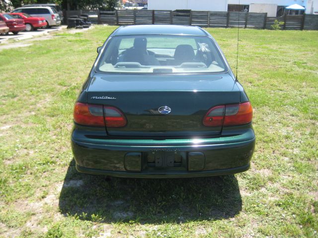 Chevrolet Malibu Base Sedan