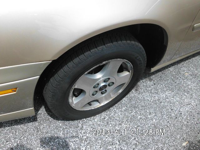 Chevrolet Malibu 2003 photo 3