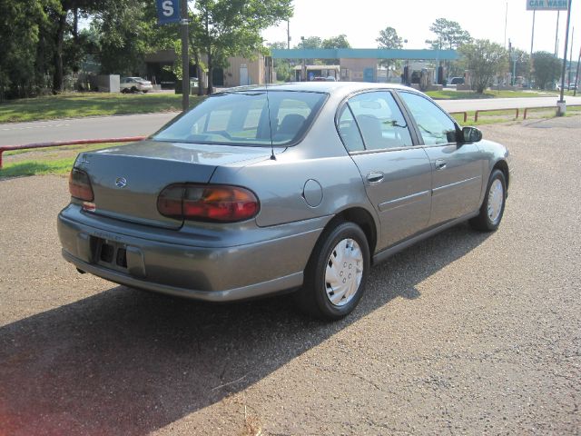 Chevrolet Malibu 2003 photo 2