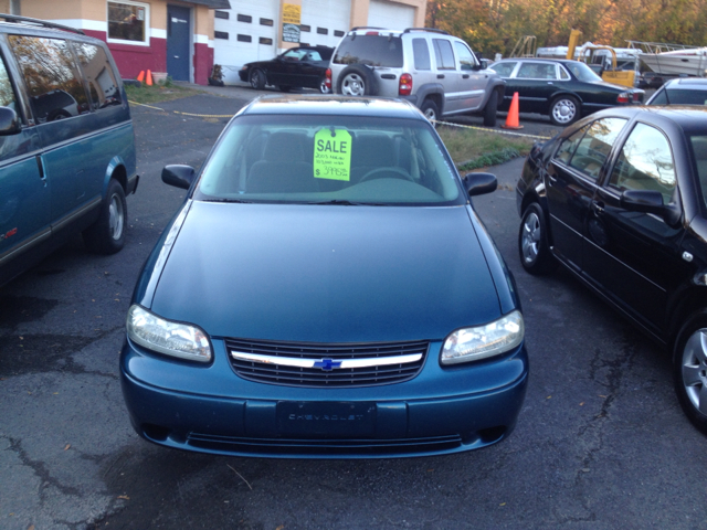 Chevrolet Malibu Base Sedan