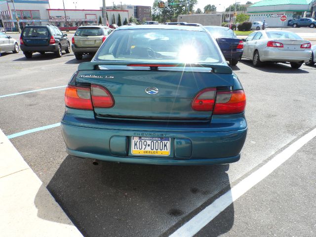 Chevrolet Malibu 2003 photo 3