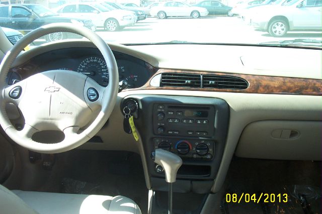 Chevrolet Malibu 2003 photo 1