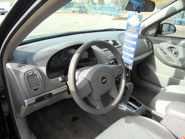 Chevrolet Malibu 2004 photo 3