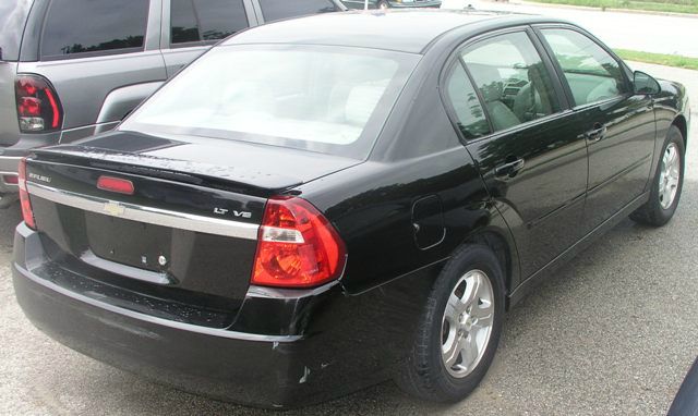 Chevrolet Malibu 2004 photo 3