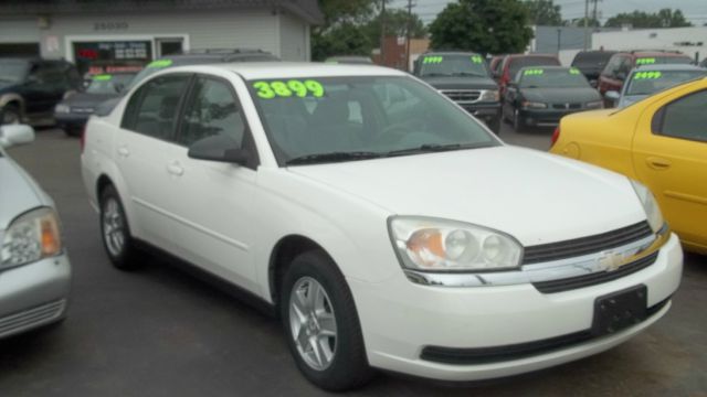 Chevrolet Malibu 2004 photo 1