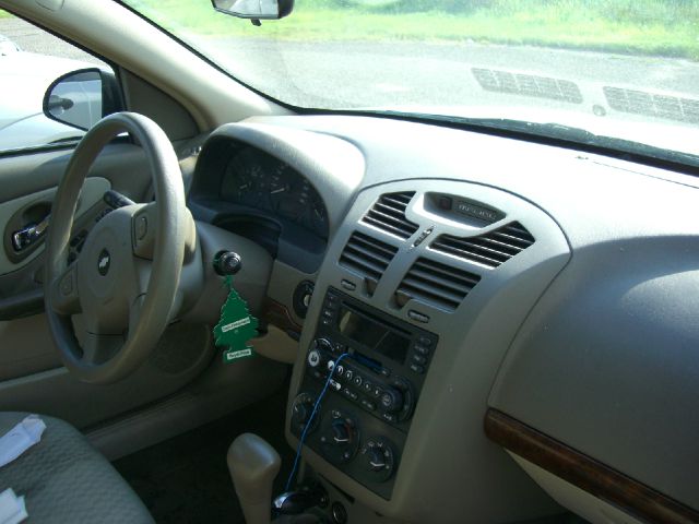 Chevrolet Malibu Base Sedan