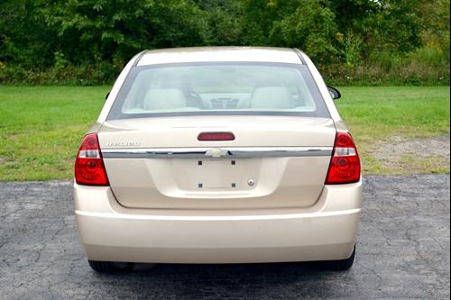 Chevrolet Malibu 2004 photo 1