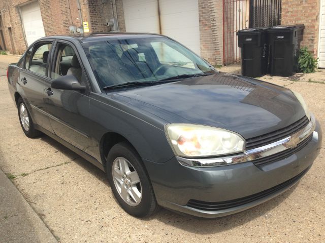 Chevrolet Malibu 2004 photo 2