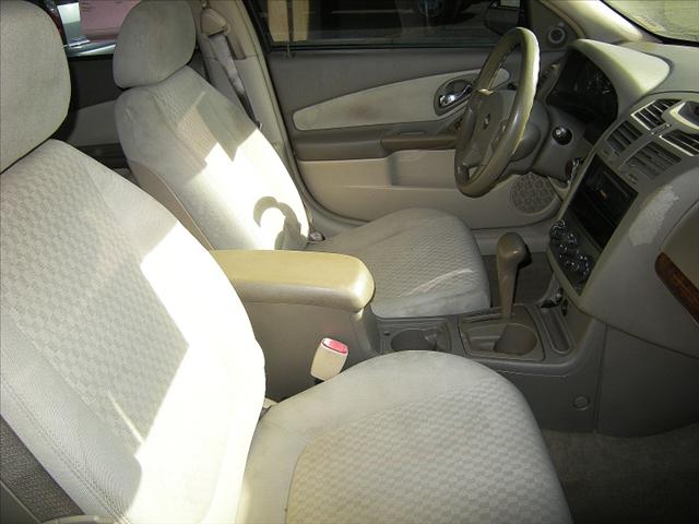 Chevrolet Malibu 2004 photo 4