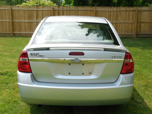 Chevrolet Malibu 2004 photo 4