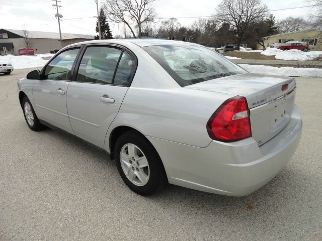 Chevrolet Malibu 2004 photo 3