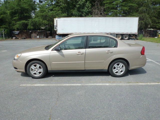 Chevrolet Malibu 2004 photo 3