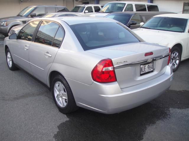 Chevrolet Malibu 2004 photo 2