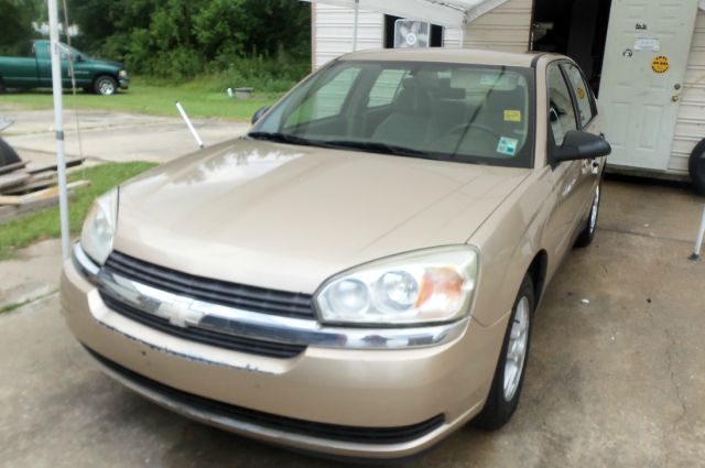 Chevrolet Malibu 2004 photo 2