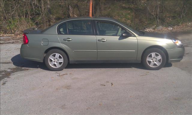 Chevrolet Malibu 2004 photo 1