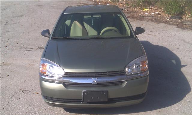 Chevrolet Malibu 2004 photo 2