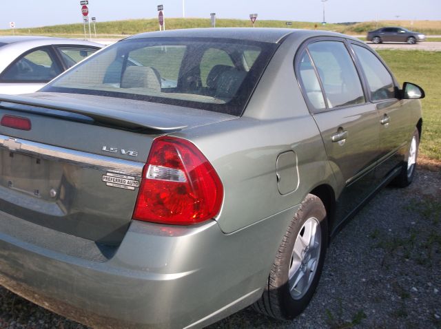 Chevrolet Malibu 2004 photo 1