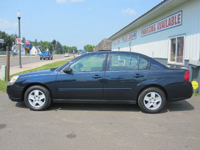 Chevrolet Malibu 2004 photo 3