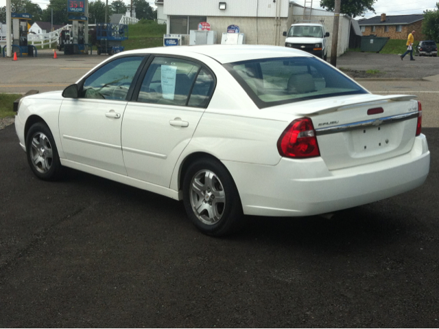 Chevrolet Malibu 2004 photo 1