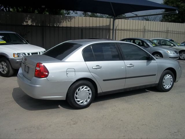 Chevrolet Malibu 2004 photo 17